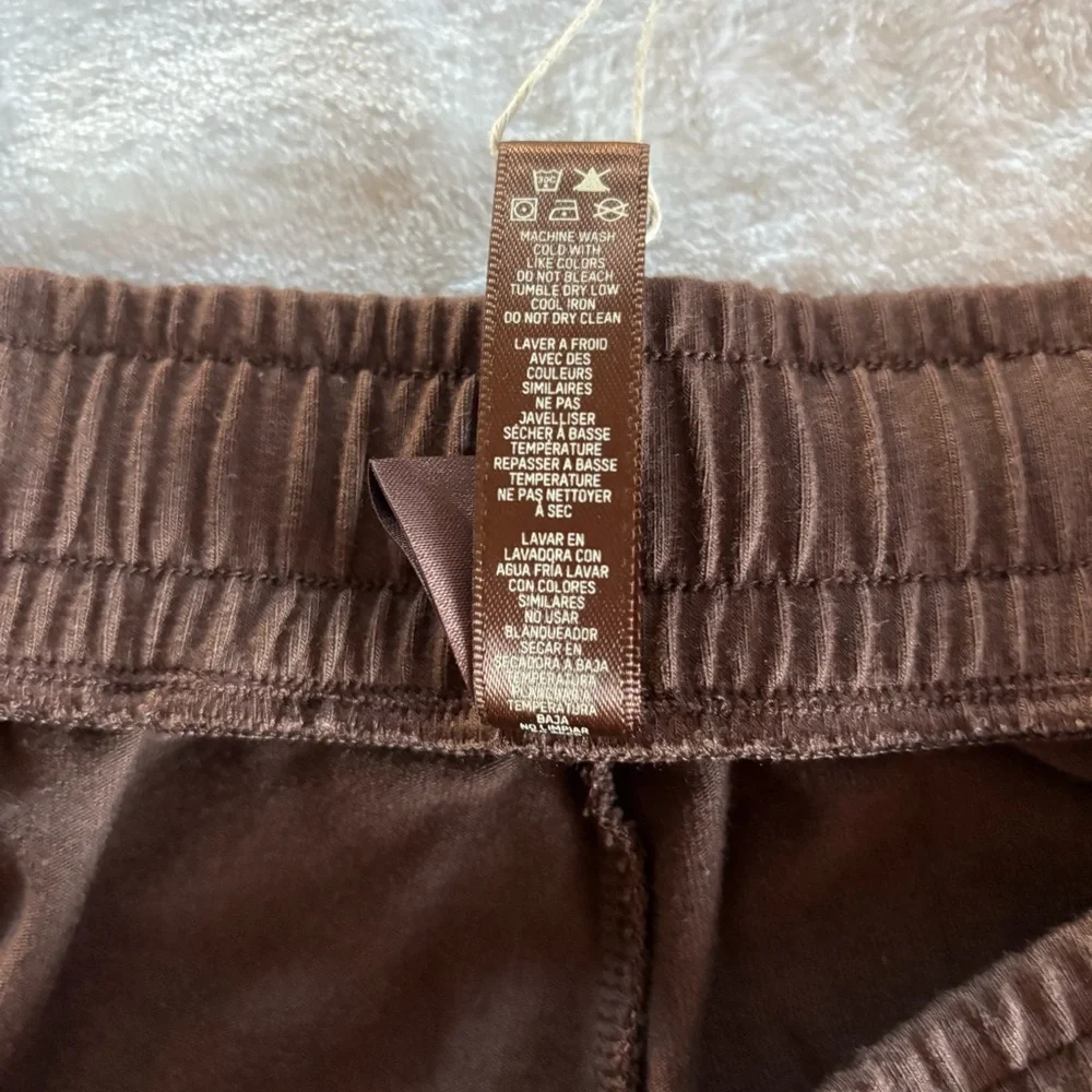 SKIMS Jersey Lounge Jogger in Mud Size L NWT